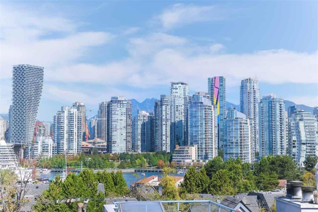 Charming Heritage Home With Mountain And City Views Vancouver Exteriör bild