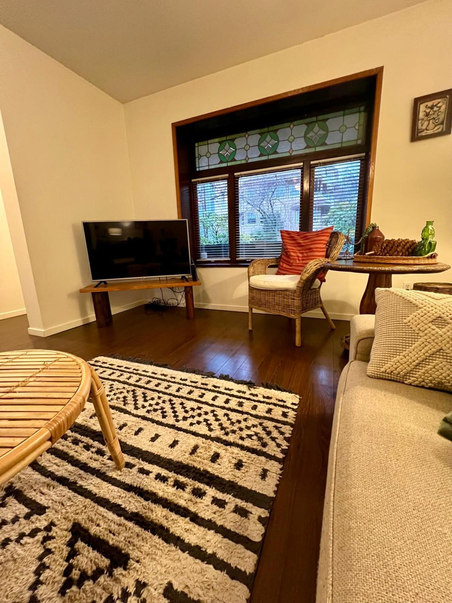 Charming Heritage Home With Mountain And City Views Vancouver Exteriör bild